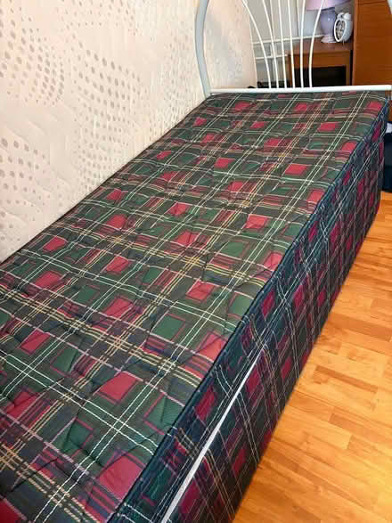 Photo of free Single bed with headboard (Pollok G53) #1