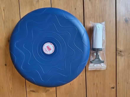 Photo of free Active sitting seat pad from Sissel (Heaton Norris SK4) #1