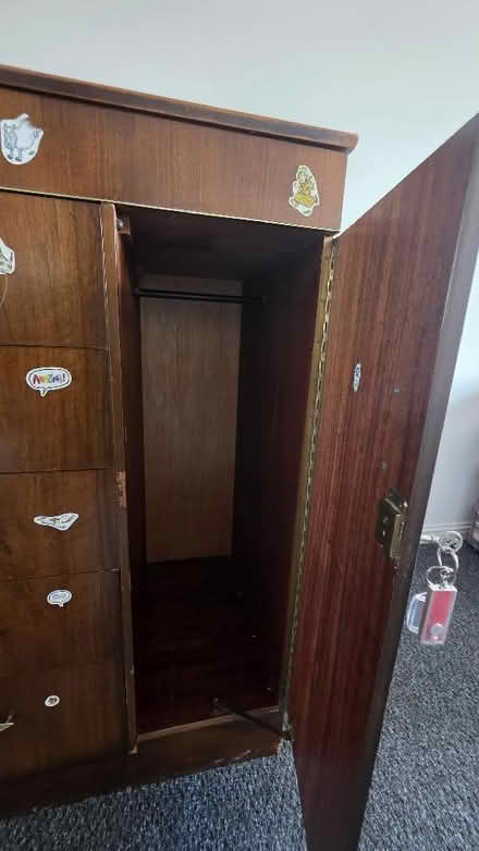 Photo of free wardrobe (Menzieshill DD2) #2