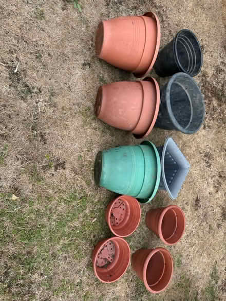 Photo of free Sturdy plastic flower pots (Cheltenham GL52) #1