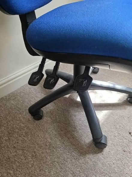 Photo of free Blue office chair (Faringdon SN7) #2