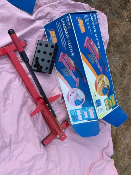 Photo of free Vitrex laminate floor cutter (Wraysbury TW19) #1