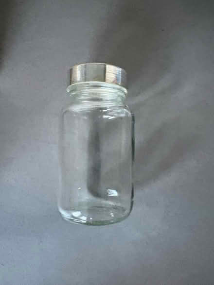 Photo of free 14 glass spice jars with labels (Union Street, Borough SE1) #4