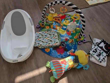 Photo of free Early baby items (Priestwood, Bracknell RG42) #1