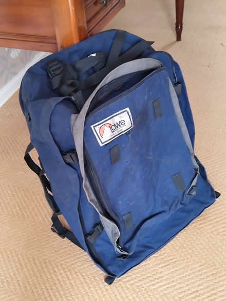 Photo of free Lowe travel bag (OX4 Rose Hill) #1