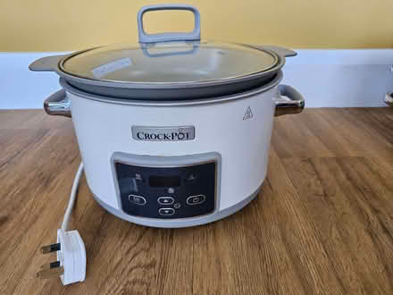 Photo of free Slow Cooker (Lamorbey DA15) #2