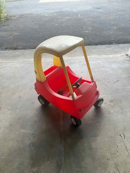 Photo of free Child’s play car (Charlton Kings GL53) #1