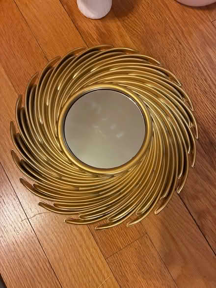 Photo of free Various decor items (Saugerties) #2