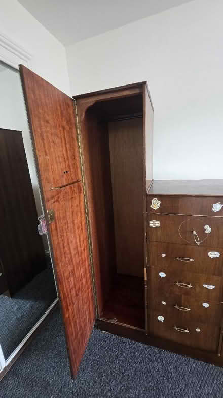 Photo of free wardrobe (Menzieshill DD2) #3