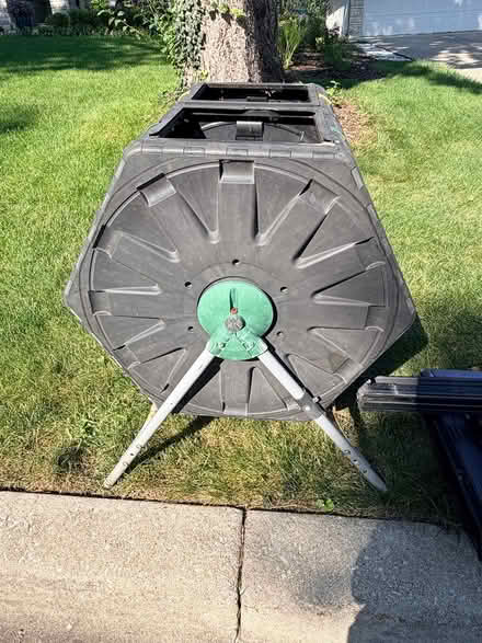 Photo of free Miracle gro compost bin (hinsdale) #1
