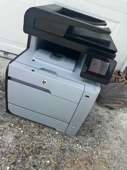 Photo of free Hp broken printer, used ink (122 between ridge and 113) #3