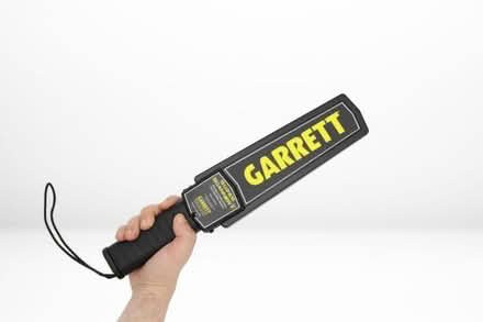 Photo of Metal detectors (Wellesbourne, CV35) #2