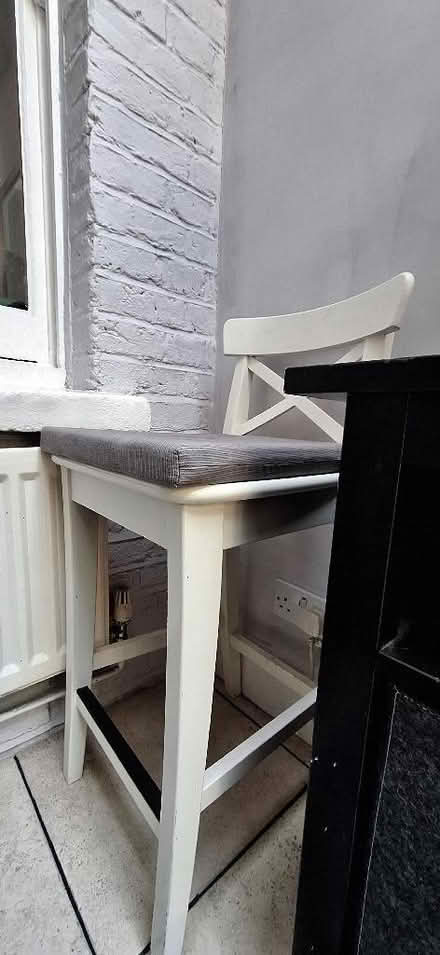 Photo of free White Ikea bar chair (Lion Gate TW9) #1