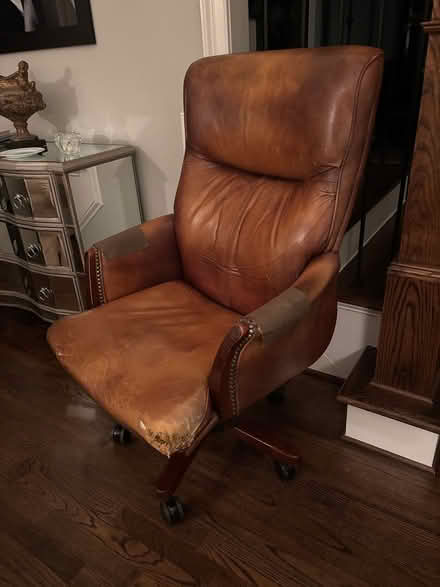 Photo of free Leather Desk Chair (McGinnis Ferry/Jones Bridge) #2