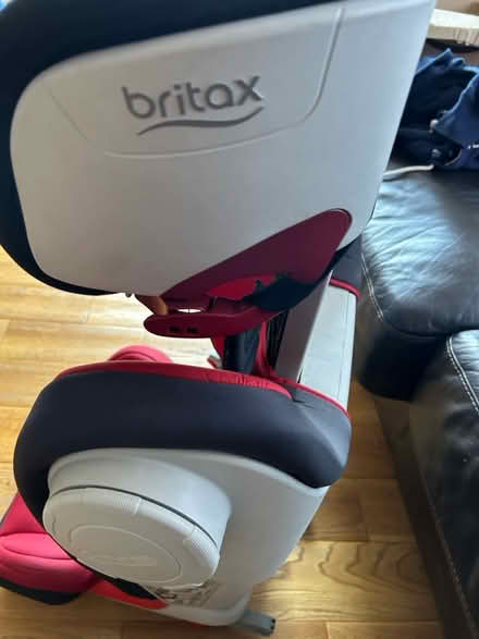 Photo of free Britax Age 4-12 Car seat (Gerrards Cross SL9) #3