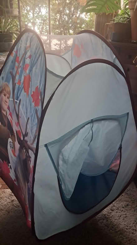 Photo of free Child's pop-up tent (Holloway road N4) #1