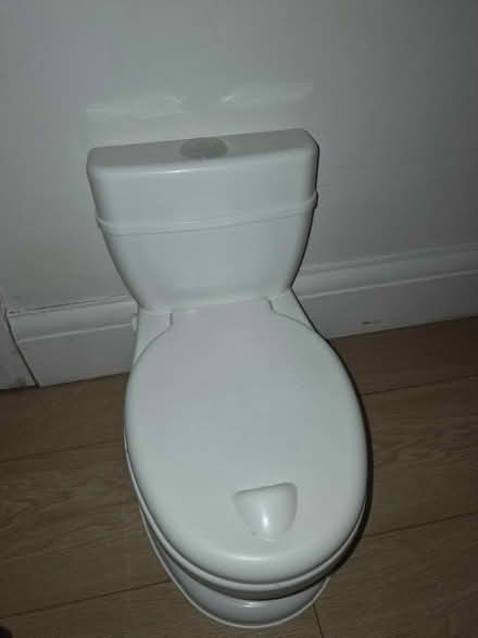 Photo of free Toilet potty (En6 4) #1