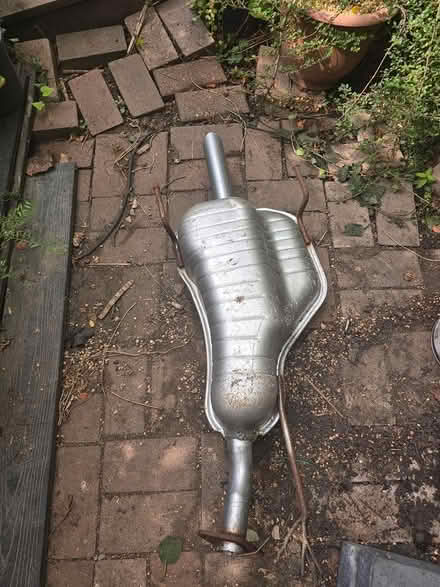 Photo of free Zafira rear exhaust box (Carshalton SM1) #1