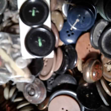 Photo of free Old tin of buttons (CB4 3) #3