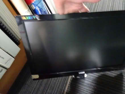 Photo of free small tv no lead (Anglel near Chapel Market N1) #1
