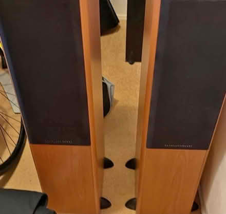 Photo of Bookshelf speakers (Hangleton BN3) #1