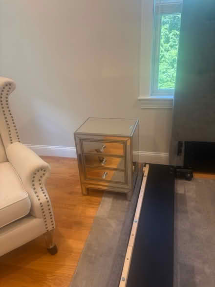 Photo of free curbside today only (Larchmont) #3