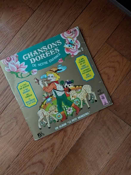 Photo of free Children record and song booklet (Swansea Bloor West) #1