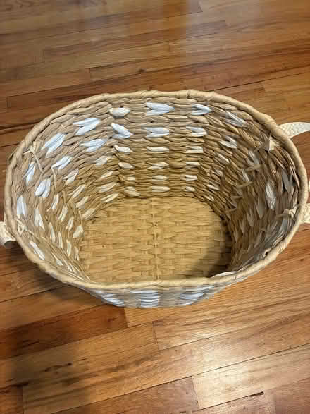 Photo of free Woven basket (Saugerties) #2