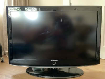 Photo of free 36” Samsung TV (St Albans AL3) #1