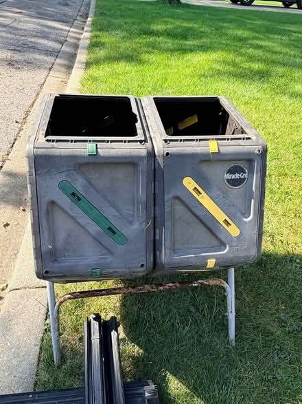 Photo of free Miracle gro compost bin (hinsdale) #2