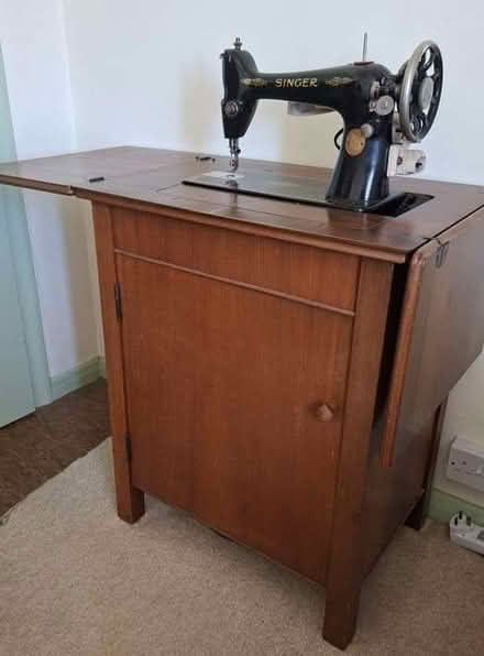 Photo of free Antique Sewing machine - 1930's - (West Worthing BN13) #1