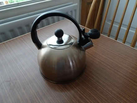 Photo of free Stove top kettle (Anglel near Chapel Market N1) #1