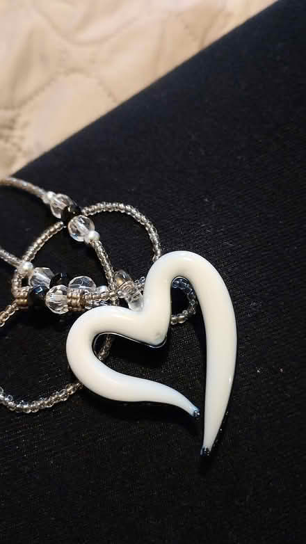 Photo of free Glass heart pendant (Chesser EH14) #3