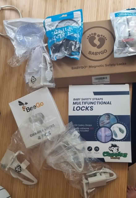 Photo of free Toddler safety locks (N7 Holloway/Kentish Town) #1