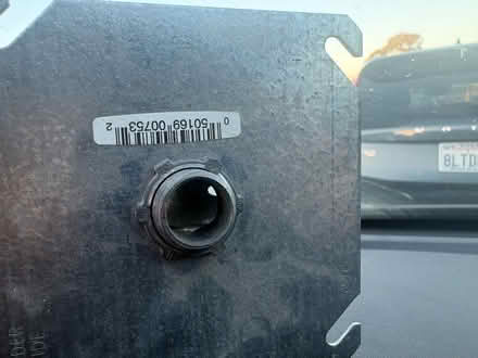 Photo of free 90 degree squeeze connector (94087) #3