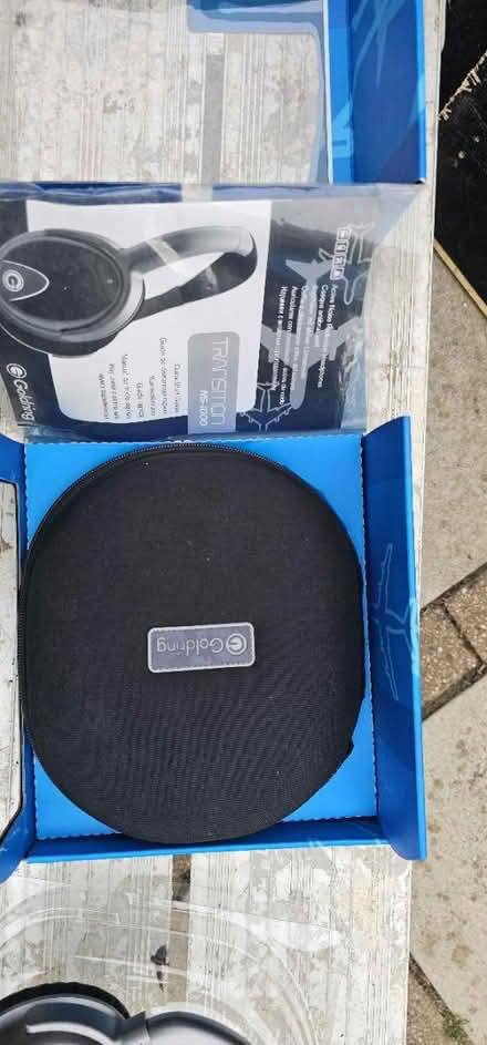 Photo of free Noise reducing headphones (Woking GU21) #3