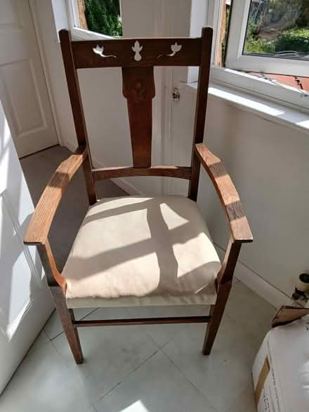 Photo of free Arts and Crafts chair (Westbury BA13) #2