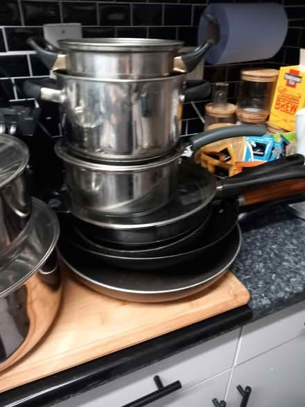 Photo of free 4 frying pans (New cross SE14) #1