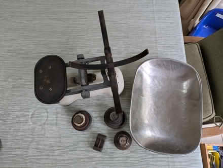 Photo of free Vintage Working Scales With Weights (West Wickham, BR4) #4
