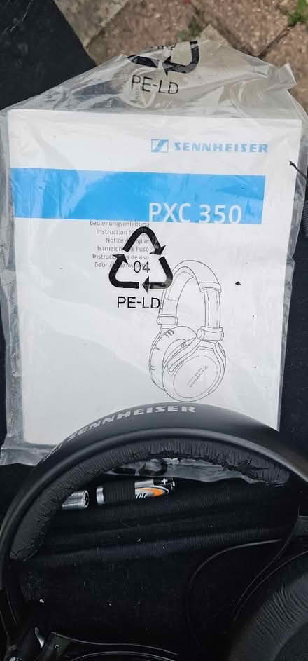 Photo of free Sennheiser headphones (Woking GU21) #3