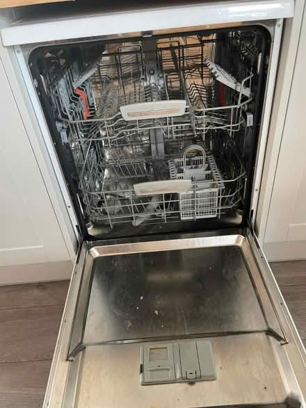Photo of free Hotpoint washing machine. Read (Totternhoe LU6) #2