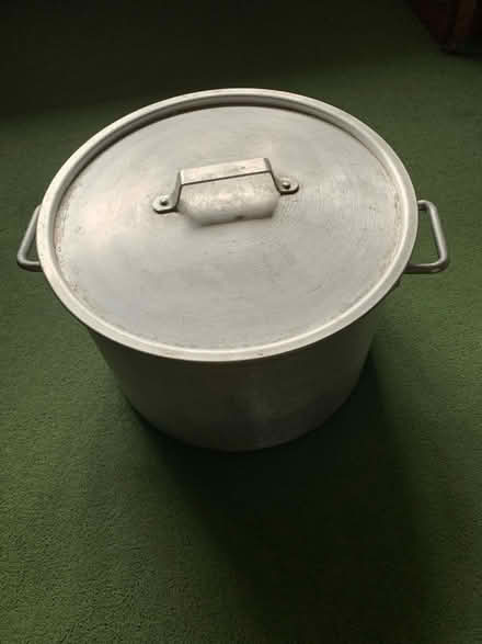 Photo of free Pot with lid (Tunbridge Wells S. TN2) #1