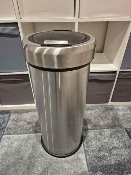 Photo of free Sliver metal bin (Sheering CM22) #1