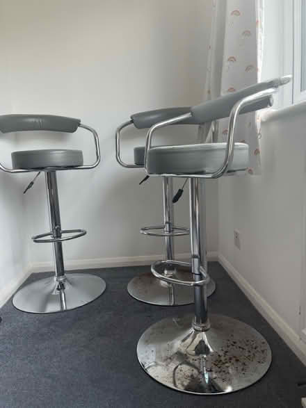 Photo of free Kitchen / breakfast bar stools (Abingdon OX14) #1