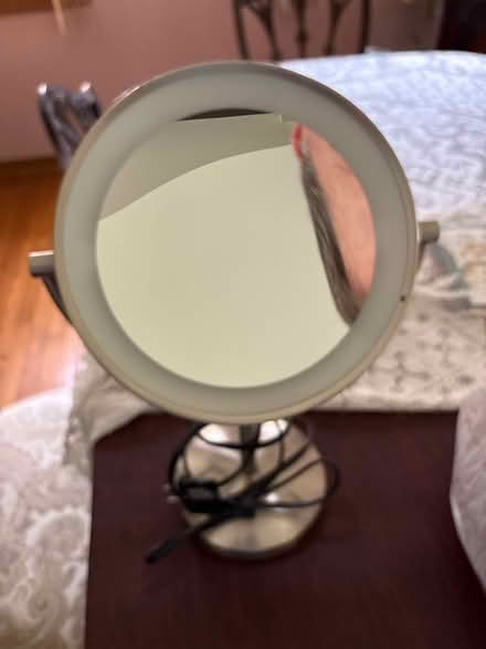Photo of free Magnified light up mirror (DownersGrove,Fairview & 59th) #1