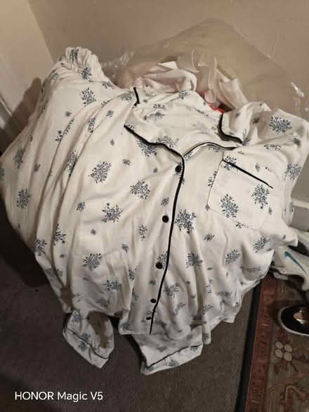 Photo of free Mixed ladies and men clothes all sizes (Pimlico SW1W) #1