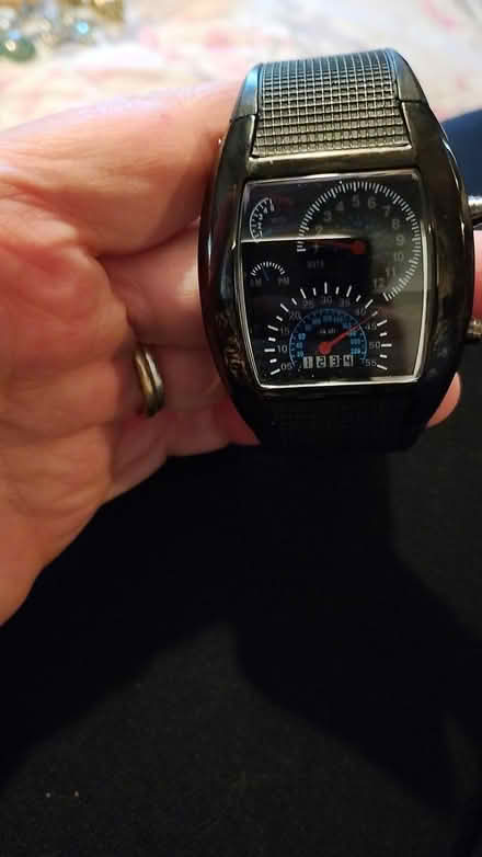 Photo of free Gents chunky watch (Chesser EH14) #1
