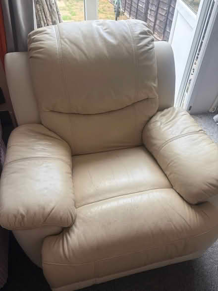 Photo of free Leather recliner (Bracklesham PO20) #1