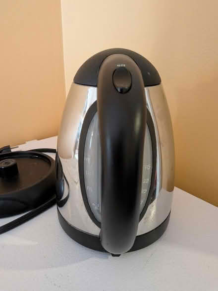 Photo of free Electric kettle (Weston) #2
