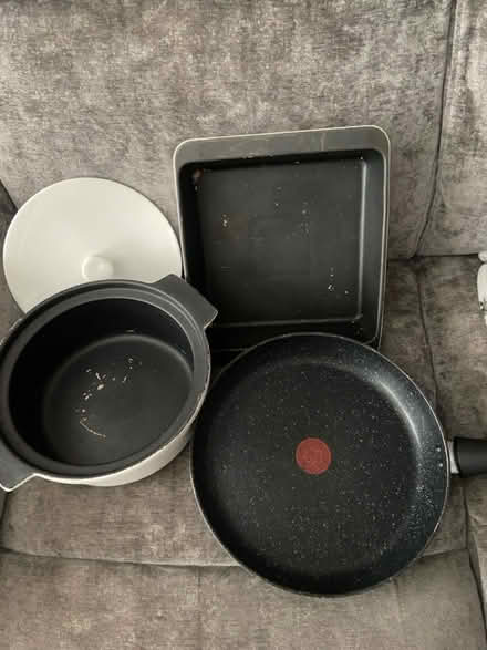 Photo of free Pots and pan (Charlton SE7) #1